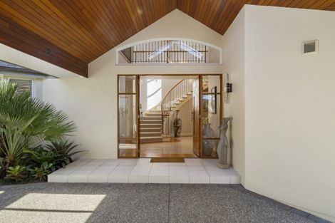 Photo of property in 15 Island View Terrace, Cockle Bay, Auckland, 2014