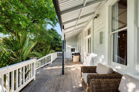 Photo of property in 70 Gillies Crescent, Waimarama, Havelock North, 4294