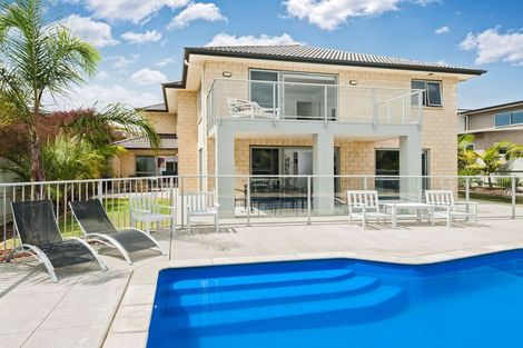 Photo of property in 9 Fairbairn Place, East Tamaki Heights, Auckland, 2016