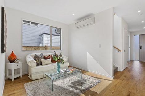 Photo of property in 17 Roa Avenue, Hobsonville, Auckland, 0616