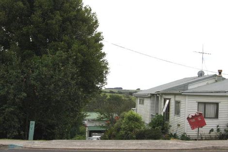 Photo of property in 2/12 Willis Street, Torbay, Auckland, 0630