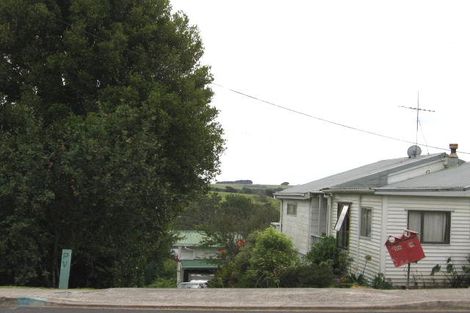 Photo of property in 2/12 Willis Street, Torbay, Auckland, 0630