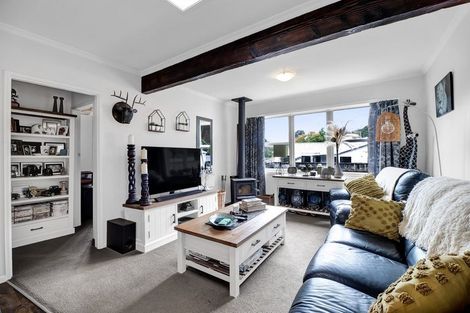 Photo of property in 118 Huatoki Street, Frankleigh Park, New Plymouth, 4310