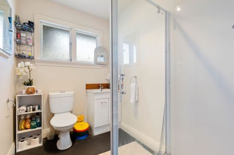 Photo of property in 143 Olliviers Road, Phillipstown, Christchurch, 8011