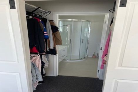 Photo of property in 26 Ranui Avenue, Ranui, Auckland, 0612