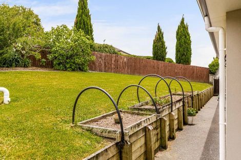 Photo of property in 1 Gavinike Place, Waimauku, 0812