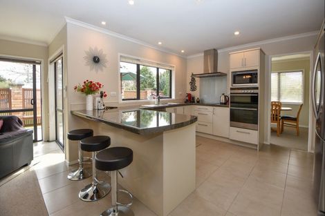 Photo of property in 5 The Glade, Carterton, 5713