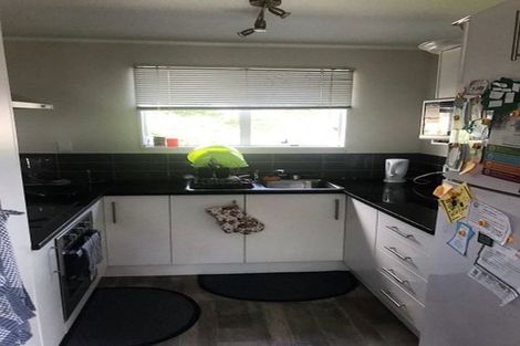 Photo of property in 2/4 Silver Creek Road, Weymouth, Auckland, 2103