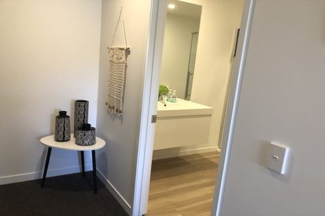 Photo of property in 17 Highlands Close, Queenstown, 9300