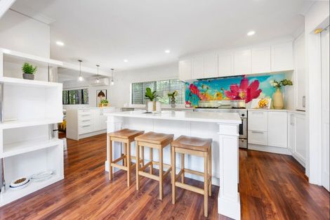 Photo of property in 33 Treetops Way, Bayview, Auckland, 0629