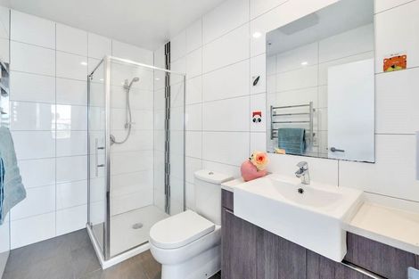 Photo of property in Apollo Apartments, 201/46 Rosedale Road, Rosedale, Auckland, 0632