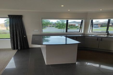 Photo of property in 22 Ranchod Terrace, Pukekohe, 2120