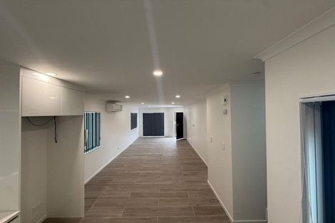 Photo of property in 16 Christmas Road, Manurewa, Auckland, 2102