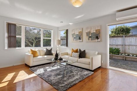 Photo of property in 17 Thomas Avenue, Te Atatu Peninsula, Auckland, 0610