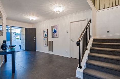 Photo of property in 9 Fairbairn Place, East Tamaki Heights, Auckland, 2016