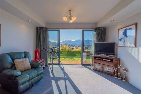 Photo of property in 12 Tawera Place, Te Anau, 9679