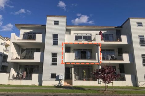 Photo of property in 4/11 Carlos Drive, Flat Bush, Auckland, 2016