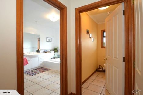 Photo of property in 150 Waitaha Road, Welcome Bay, Tauranga, 3112