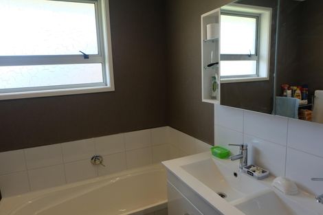 Photo of property in 28 Mcvie Road, Huntly, 3700