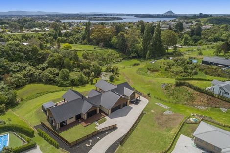 Photo of property in 43 Oceana Drive, Welcome Bay, Tauranga, 3175