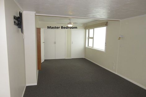 Photo of property in 15 Kowhai Grove, Raumati Beach, Paraparaumu, 5032