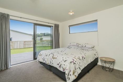 Photo of property in 16 Navigation Drive, Cooks Beach, Whitianga, 3591