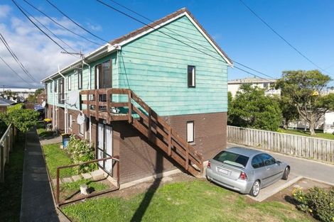 Photo of property in 2/615 Evans Bay Parade, Kilbirnie, Wellington, 6022