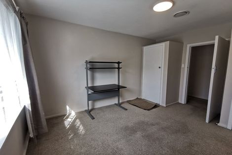 Photo of property in 2/11 Manor Place, Bryndwr, Christchurch, 8053