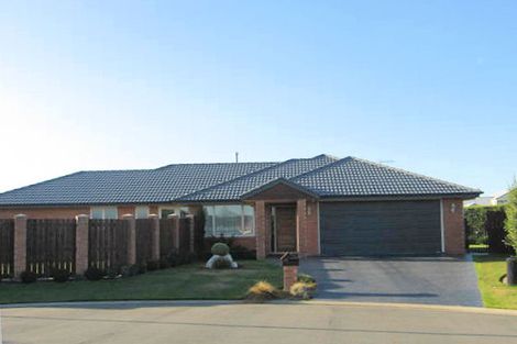 Photo of property in 16 Craigieburn Street, Darfield, 7510