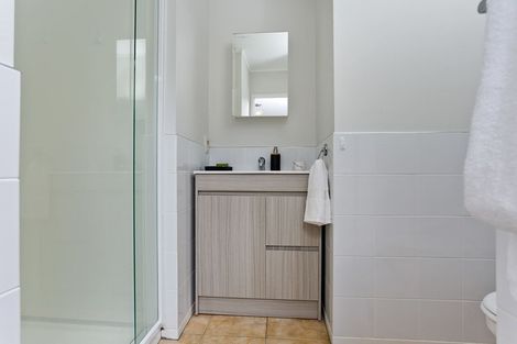 Photo of property in 1/24 Reynolds Place, Torbay, Auckland, 0630