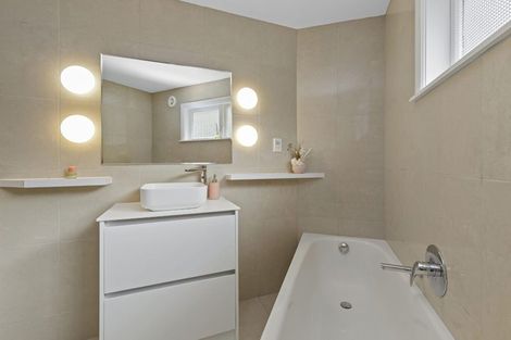 Photo of property in 115 Dowse Drive, Maungaraki, Lower Hutt, 5010