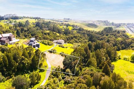 Photo of property in 86 Vaughans Road, Long Bay, Auckland, 0792