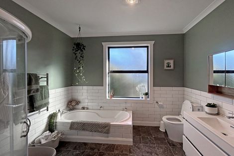 Photo of property in 12 Moa Street, Waikiwi, Invercargill, 9810