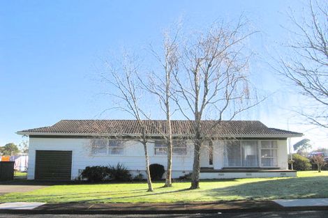 Photo of property in 1 Cargill Street, Papakura, 2110