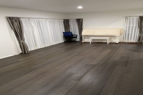 Photo of property in 1/3 De Thiery Place, Pakuranga Heights, Auckland, 2010