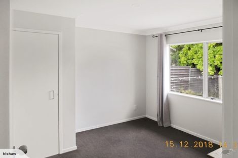 Photo of property in 6 Solea Road, Sunnyvale, Auckland, 0612