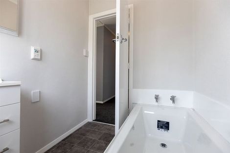 Photo of property in 8 Kingston Street, Awapuni, Palmerston North, 4412