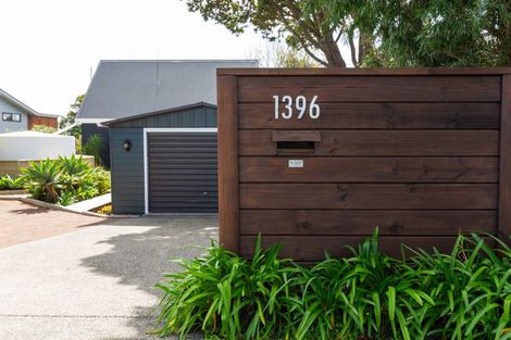 Photo of property in 1396 Whangaparaoa Road, Army Bay, Whangaparaoa, 0930