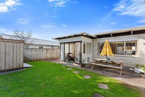 Photo of property in 4 Sunny Glen, Waikanae, 5036
