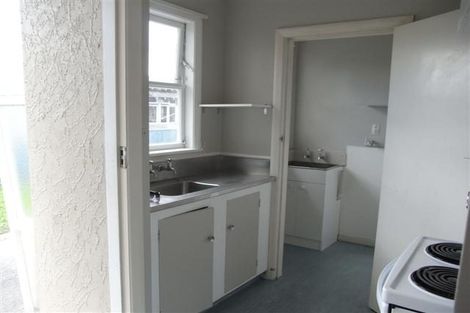 Photo of property in 87 Featherston Street, Takaro, Palmerston North, 4412