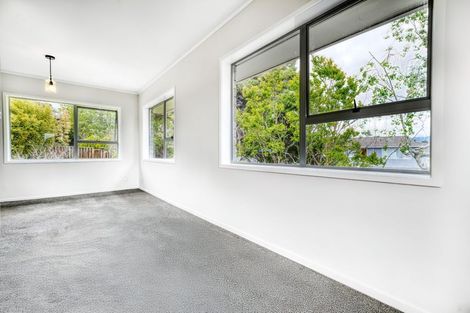 Photo of property in 10 Brunner Road, Glen Eden, Auckland, 0602