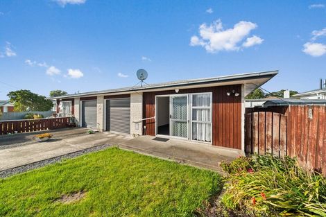 Photo of property in 2 Keir Crescent, Lansdowne, Masterton, 5810