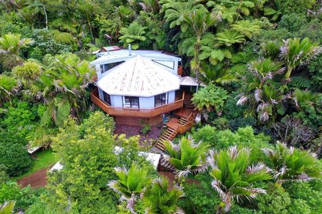 Photo of property in 201 Shaw Road, Titirangi, Auckland, 0604