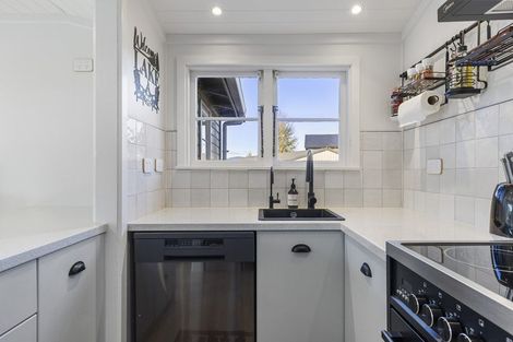 Photo of property in 9 Tawa Street, Hilltop, Taupo, 3330