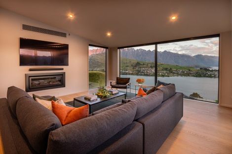 Photo of property in 92 Hensman Road, Queenstown, 9300