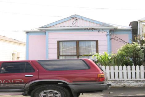 Photo of property in 7 Milton Street, Berhampore, Wellington, 6023