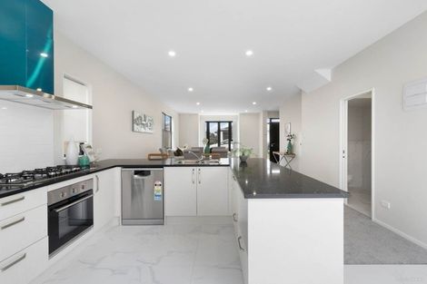 Photo of property in 18b Hollowout Street, Takanini, 2112