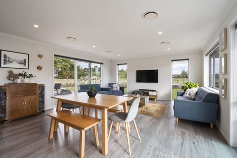 Photo of property in 11 Landon Way, Maewa, Feilding, 4702