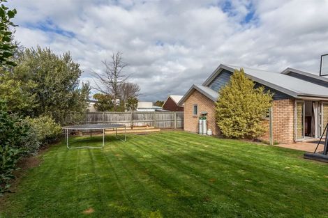 Photo of property in 6 James Drive, Woodend, 7610