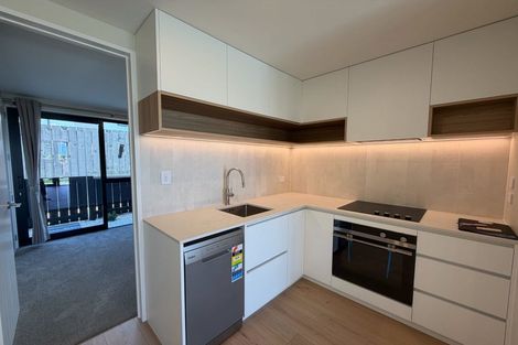 Photo of property in 4/139 Tirimoana Road, Te Atatu South, Auckland, 0602